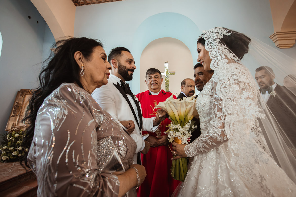 boda-en-san-miguel-de-allende- fotografos de bodas en mexico (87 of 181)